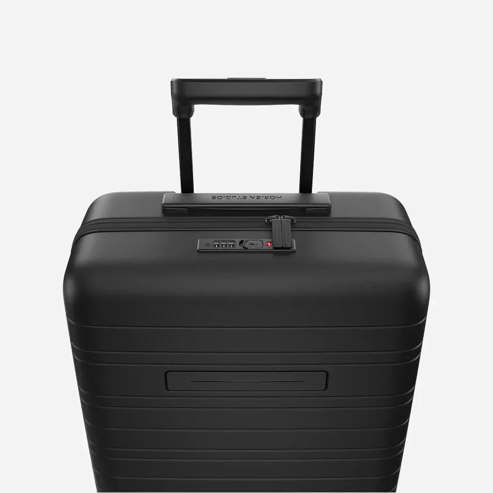 Horizn Studios H5 Air Cabin Luggage (33L) | Black