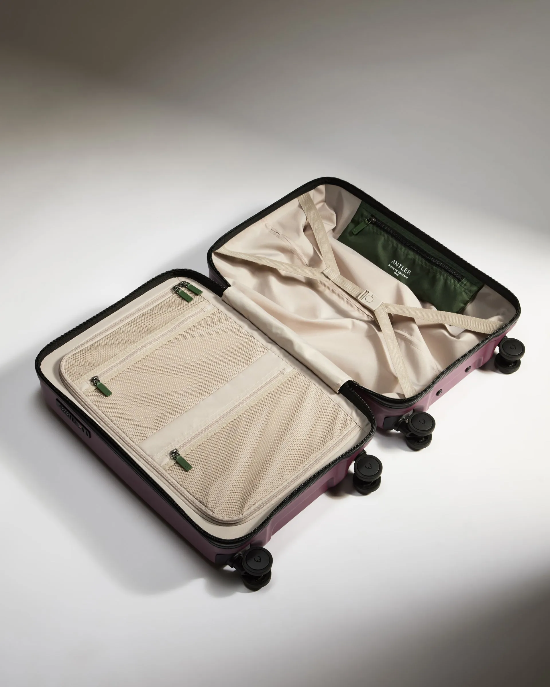 Large Cabin Suitcase in Heather Purple - Icon Stripe