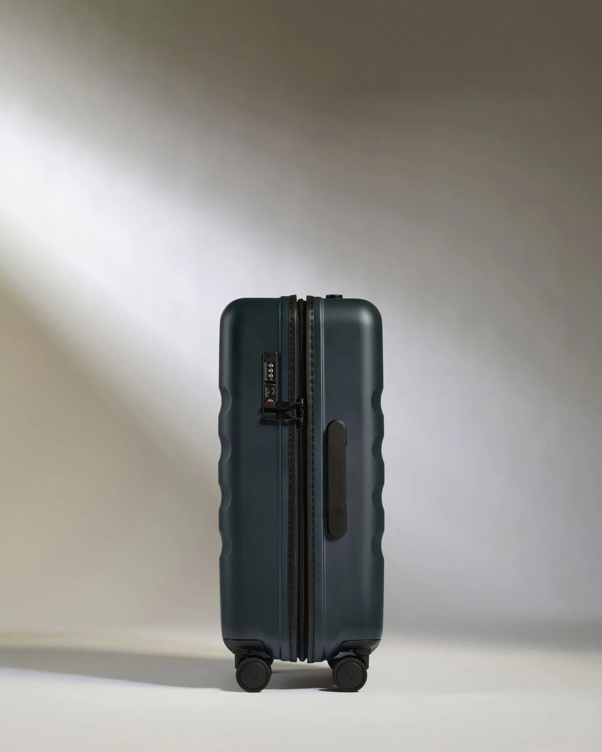 Large Cabin Suitcase in Indigo Blue - Icon Stripe