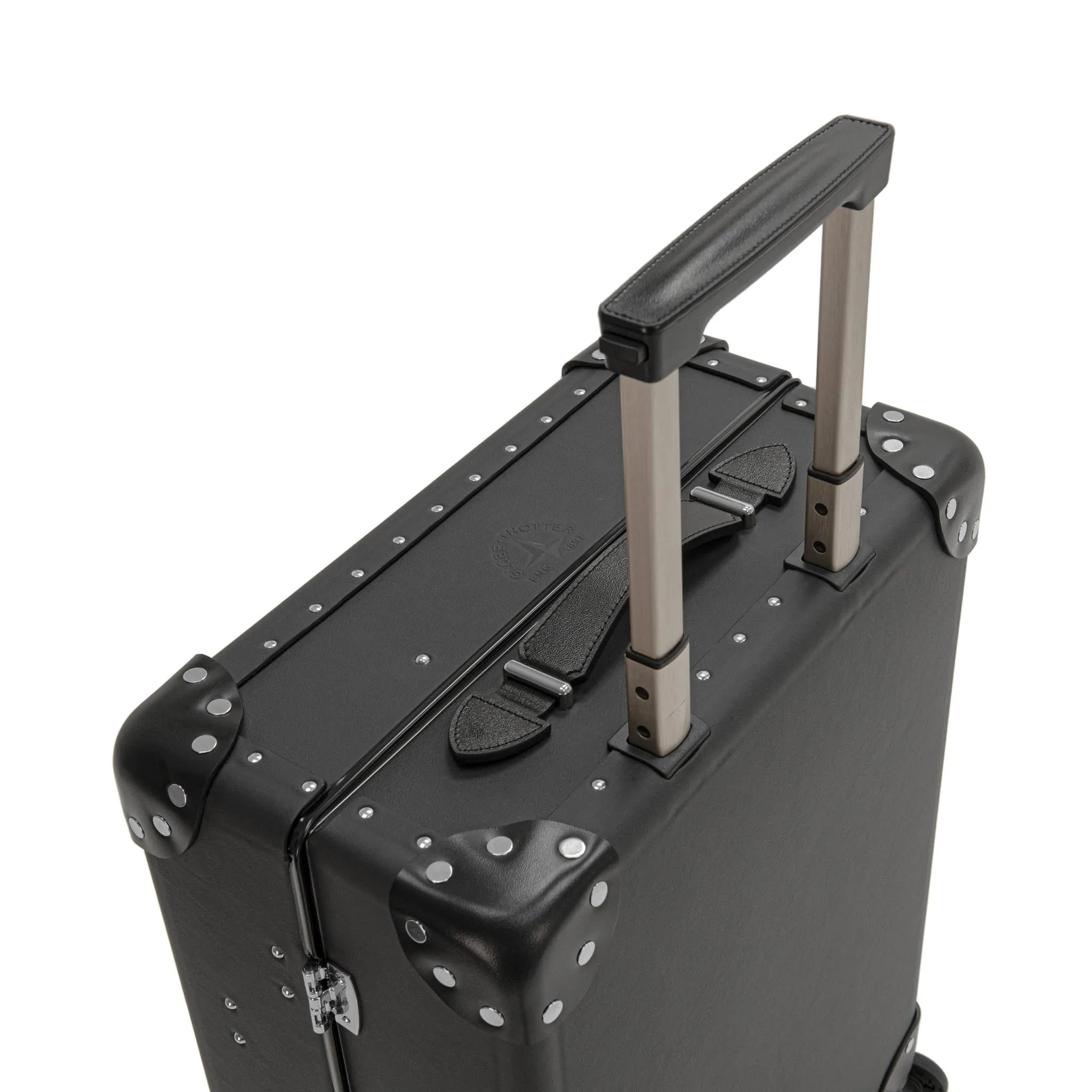 Leather Crafted · Carry-On - 4 Wheels | Black/Black/Chrome