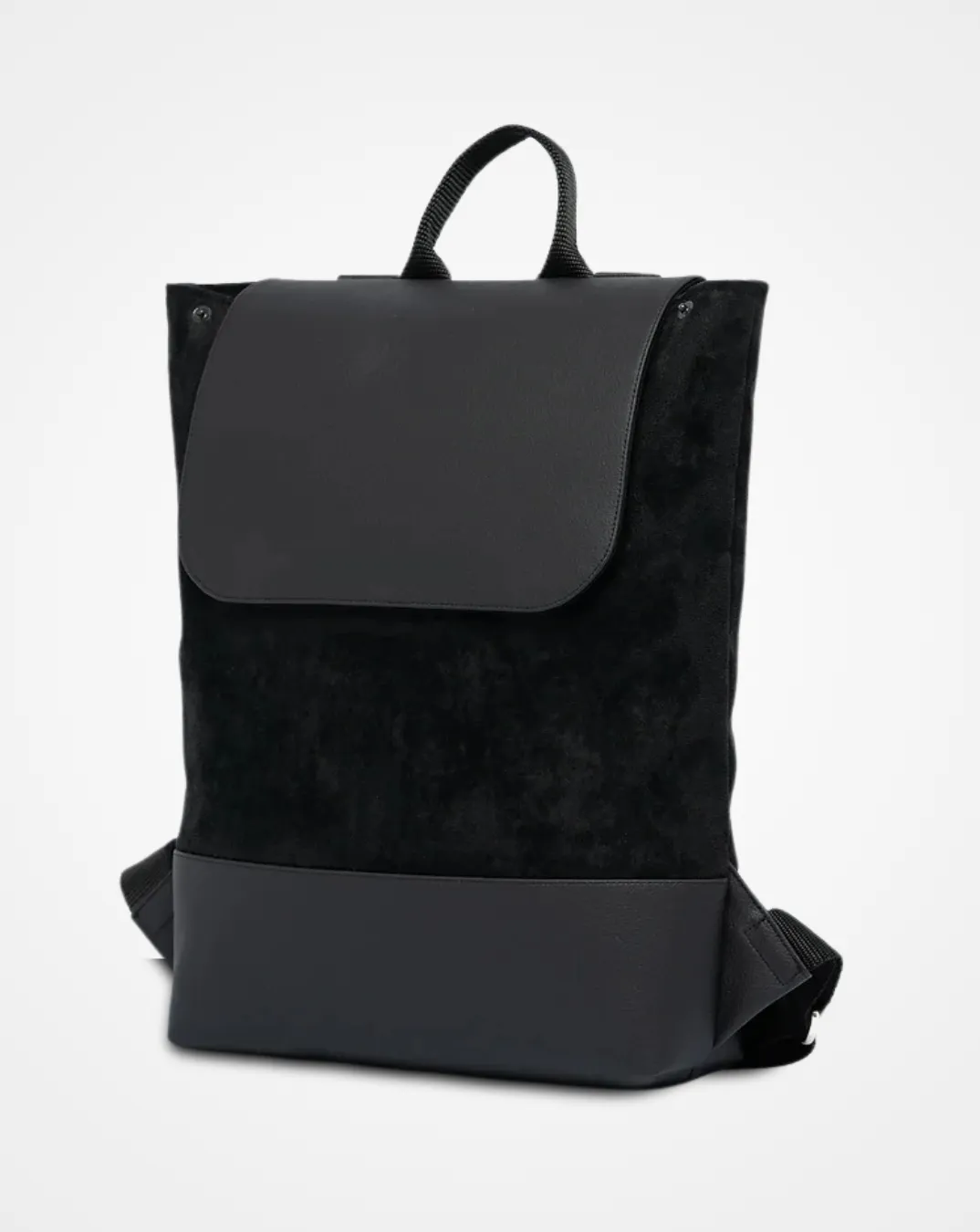 Travelling Midi Backpack: The Black Companion